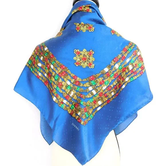 AUTHENTIC Vintage Chanel Red Floral Print Silk Scarf 34"x34" - Picture 2 of 11